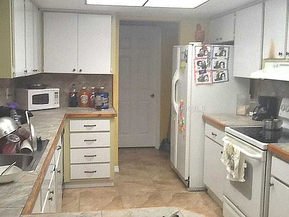 4th image of 4635 Juanita Way S