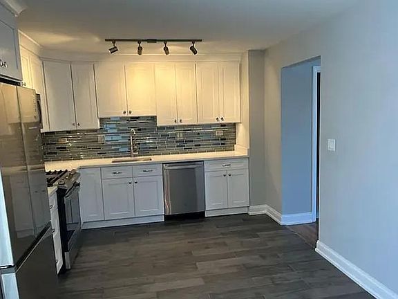 2nd image of 612 Childs St #C