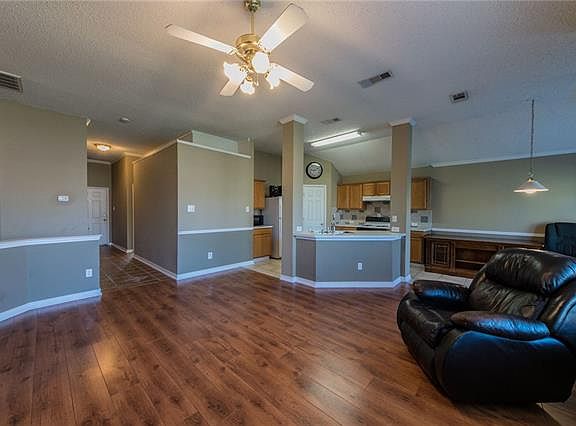 3rd image of 661 Babbling Brook Dr