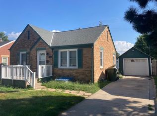708 W 29th St, Kearney, NE 68845