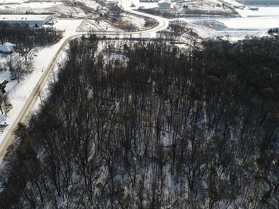 3rd image of #4 Whitetail Road
