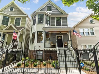 3038 N Hoyne Ave, Chicago, IL, 60618