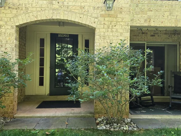 5928 Cove Landing Rd APT 101, Burke, VA 22015