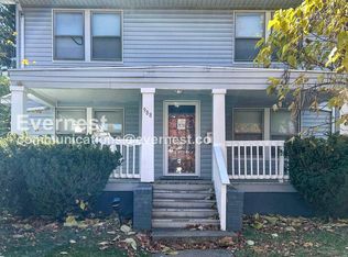 988 Brunswick Rd, Cleveland Heights, OH 44112