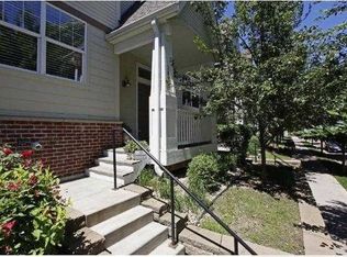 1647 Arona St #13, Falcon Heights, MN 55108