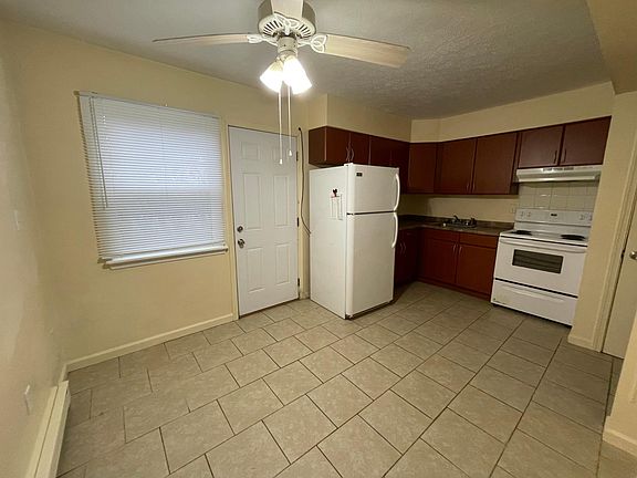 3rd image of 201 Burton Dr #33