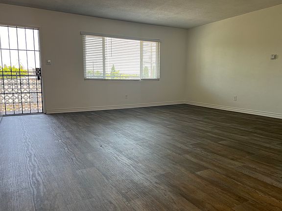 3rd image of 4070.5 Texas St #4078.5