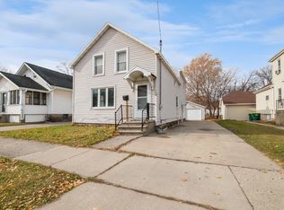725 N Irwin Ave, Green Bay, WI 54302