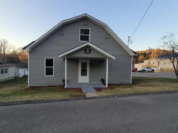 26 Cole St, Philippi, WV 26416