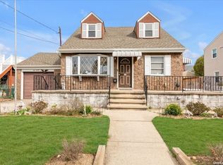120 Jerome Ave, Mineola, NY 11501