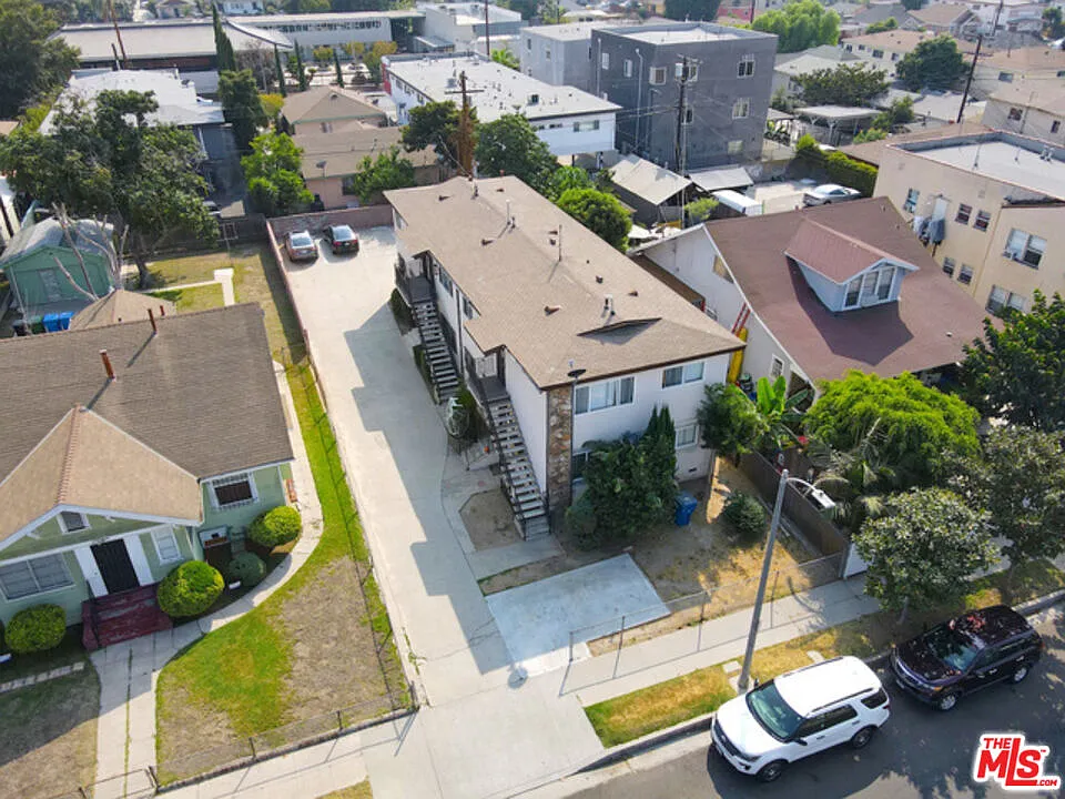 2 bed, 1.0 bath, 617 sqft, $2,400 — Photo 3