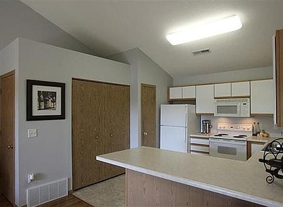 3rd image of 2864 Coral Ct APT 303