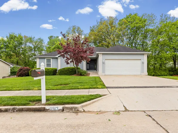 3913 Woods Edge Rd, Columbia, MO 65203