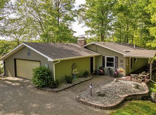 4677 Cottonwood Dr, Perrinton, MI 48871