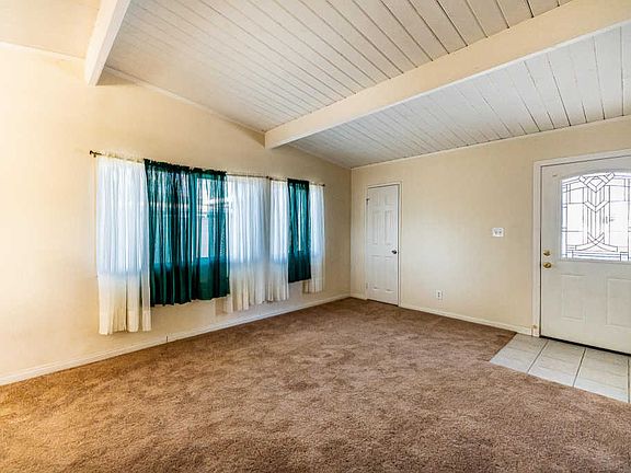 3rd image of 822 W Avenue H14