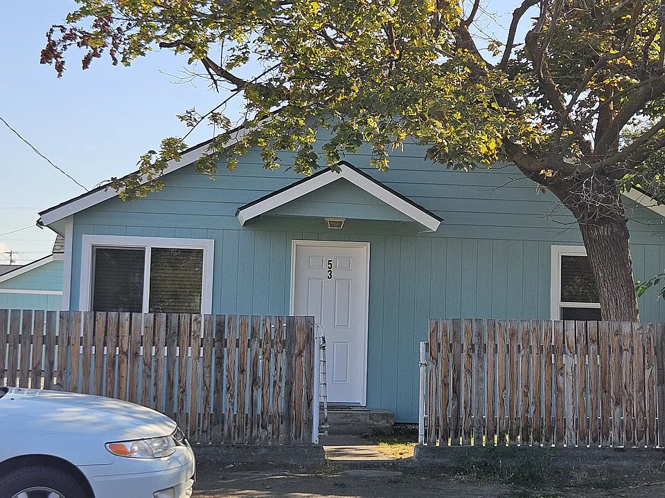 53 W Beech Ave