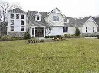 19 Soundview Ln, Port Washington, NY 11050