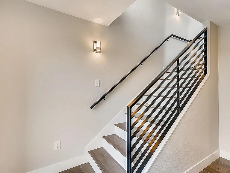 3155 N Saint Paul St — Photo 9