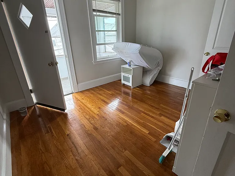 17 Frederick Ave #A — Photo 3