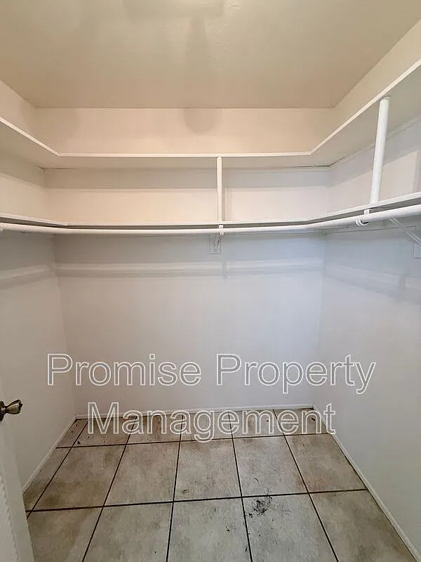 2 bed, 2.0 bath, 1256 sqft, $2,995 — Photo 4