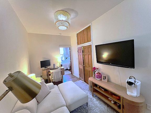 3rd image of 106 W 96th St APT 3D