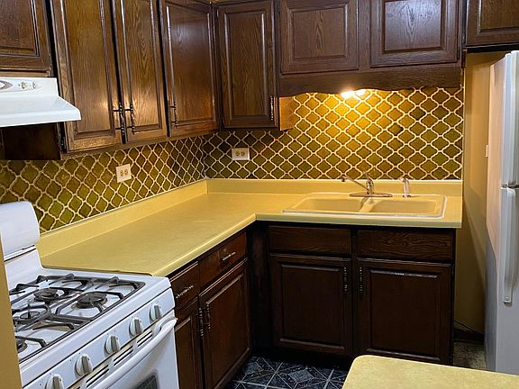 2nd image of 1243 Brown St APT 1C