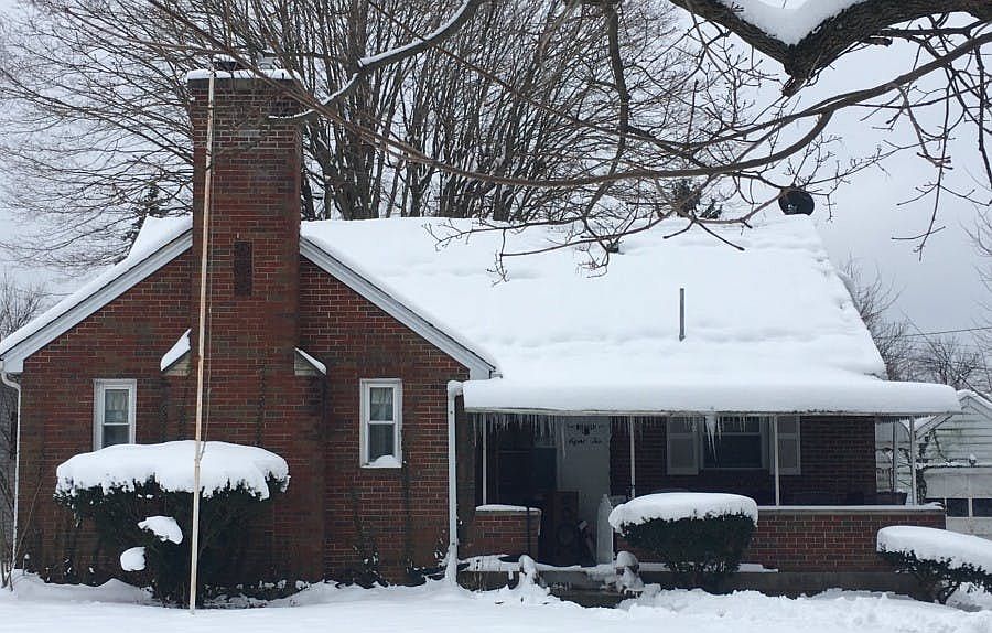 1st image of 810 Golfview Ave