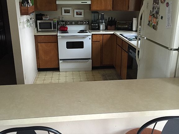 Counter for seating