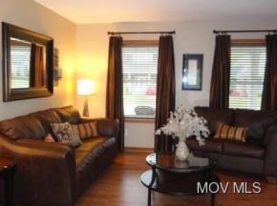 5th image of 108 Santee Dr