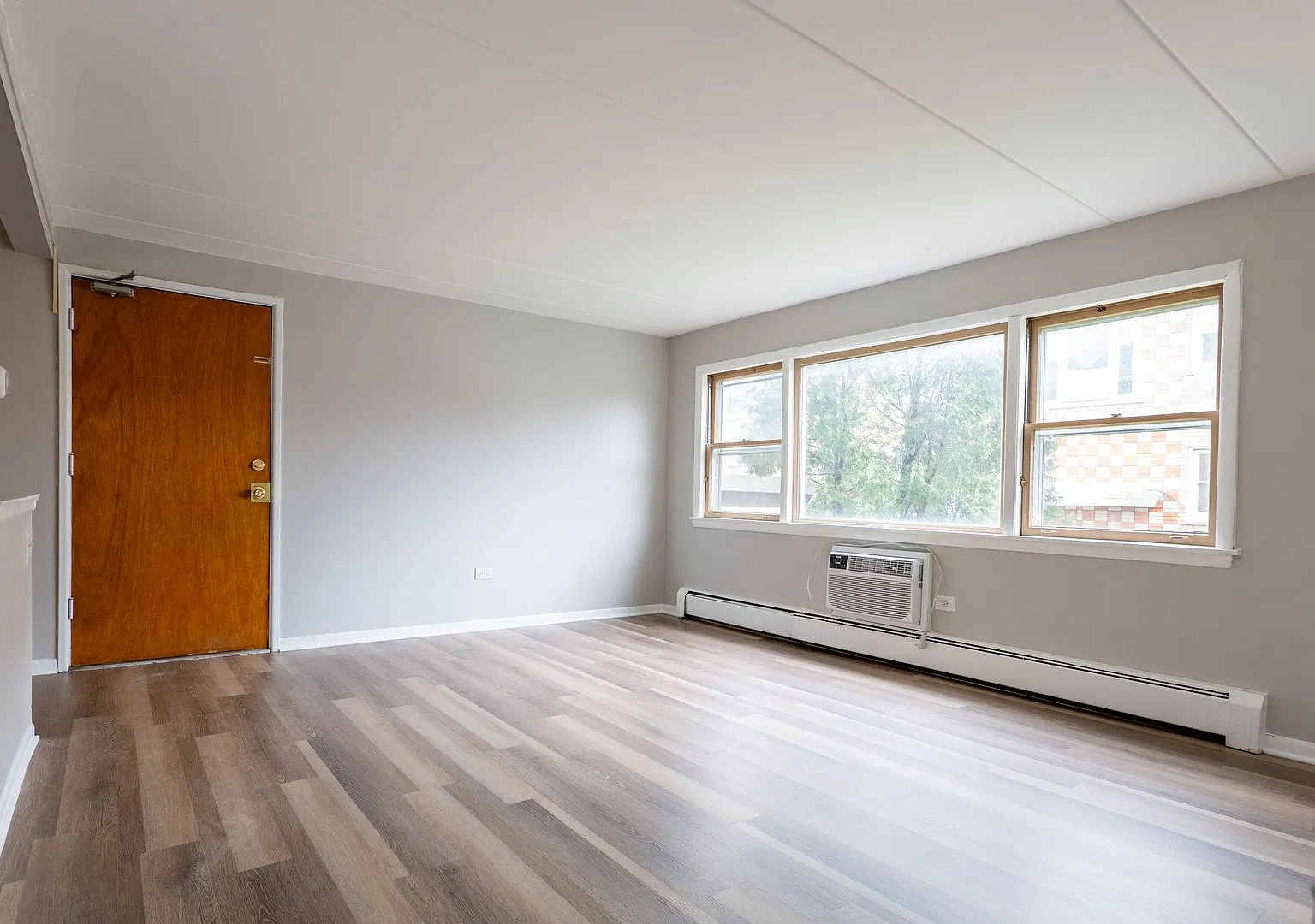 10935 S. Lloyd Dr. — Photo 3