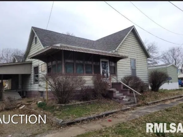 407 NW 6th St, Fairfield, IL 62837