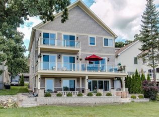 19271 W Forest Ln, Mundelein, IL 60060