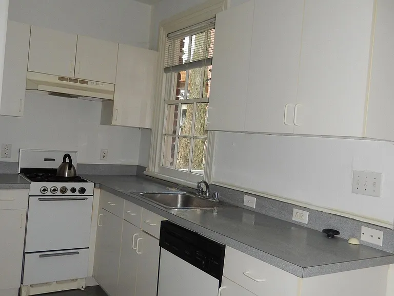 106 S Pine St — Photo 30