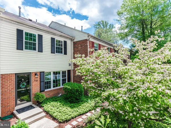 710 College Pkwy #3, Rockville, MD 20850