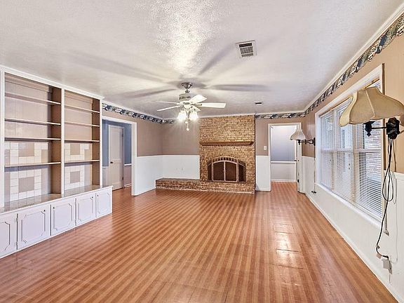 4th image of 1903 22nd St