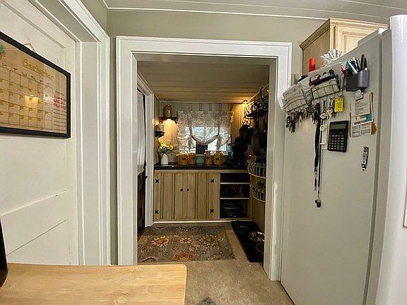 3rd image of 536 Cherry St