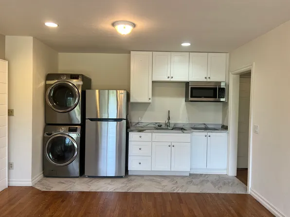 1787B Prince Albert Dr, Riverside, CA 92507