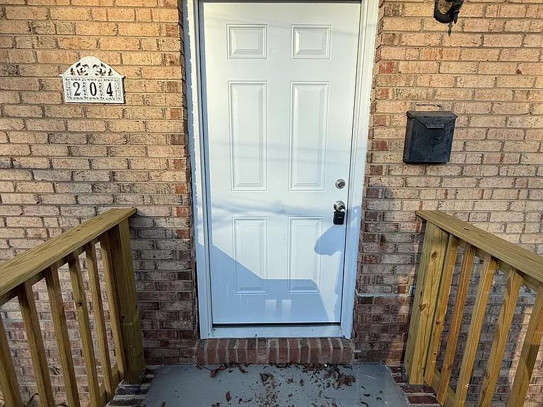 204 Vance Dr NE — Photo 13