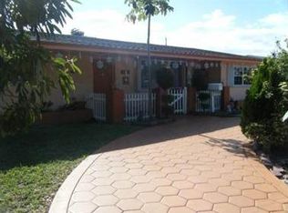 5216 Jefferson St, Hollywood, FL 33021