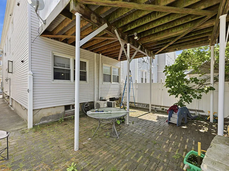 164 W 31st St #1 — Photo 17