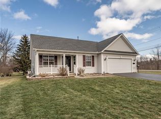 10 Avery Park Ln, Rochester, NY 14612