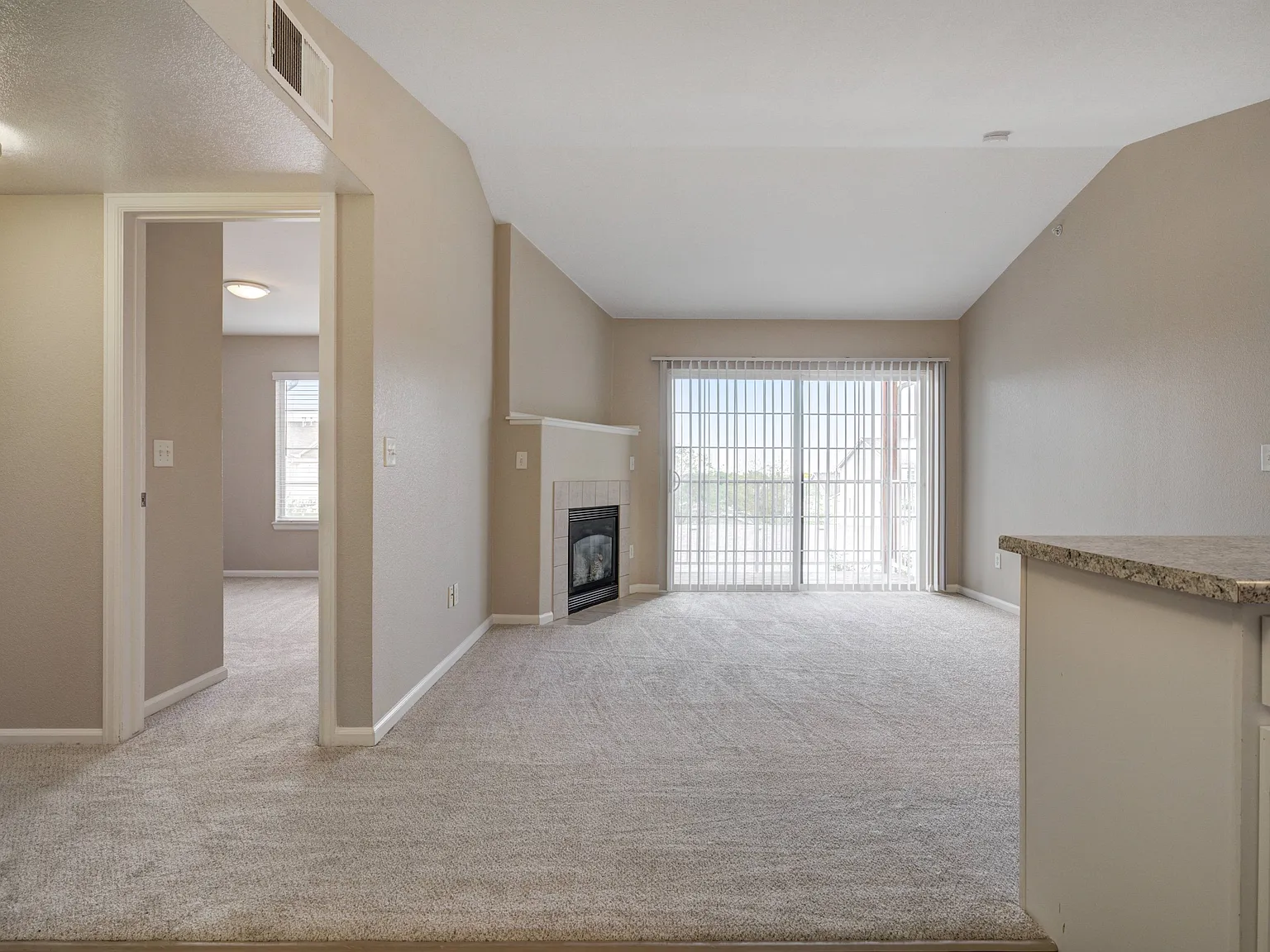 PeakView by Horseshoe Lake Apartments — Photo 2