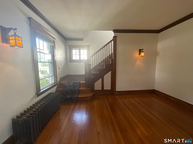 1127 W Broad St — Photo 7