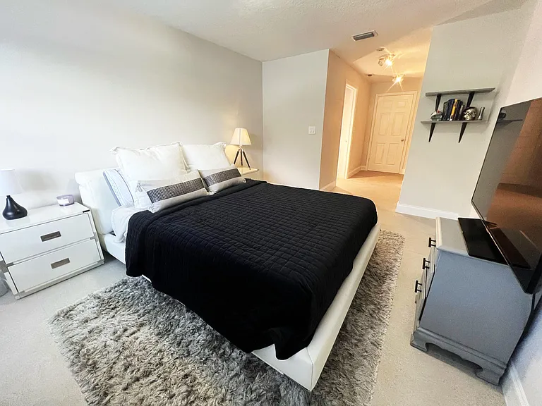 235 City View Dr — Photo 5