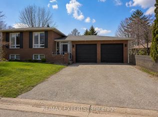 13 Oriole Ct, Barrie, ON L4M 5N1