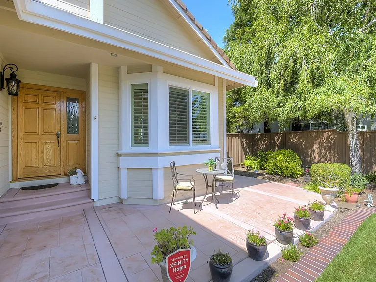 3644 Glasgow Cir — Photo 42
