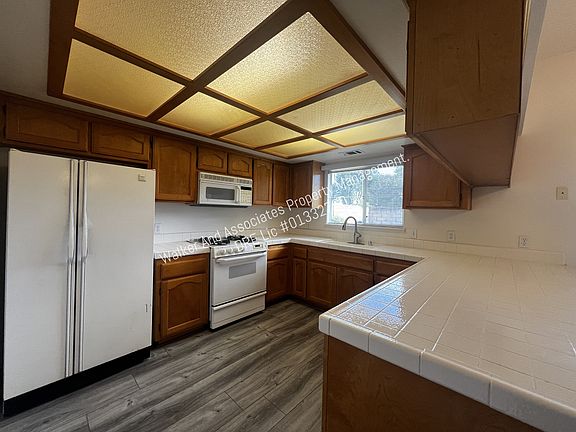5th image of 1654 Floyd Ct