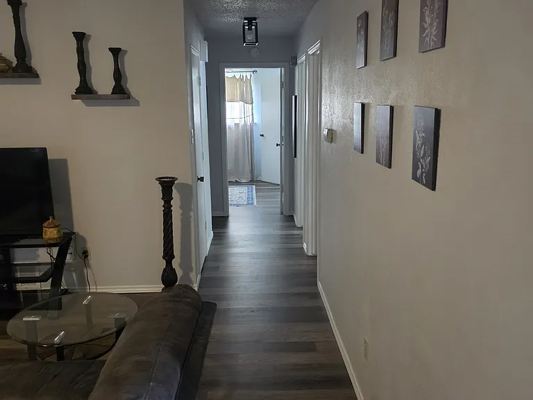 310 Biscay Dr — Photo 4