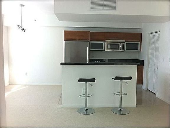 2nd image of 244 Biscayne Blvd APT 1108