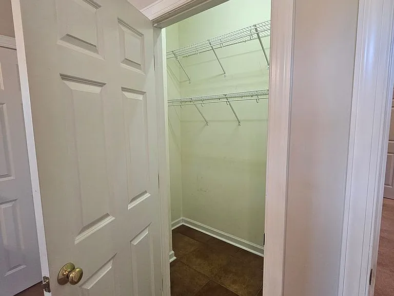 140 Patricia Ct — Photo 13